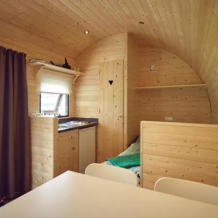 Semesterbostad Beautiful In With Kitchen *